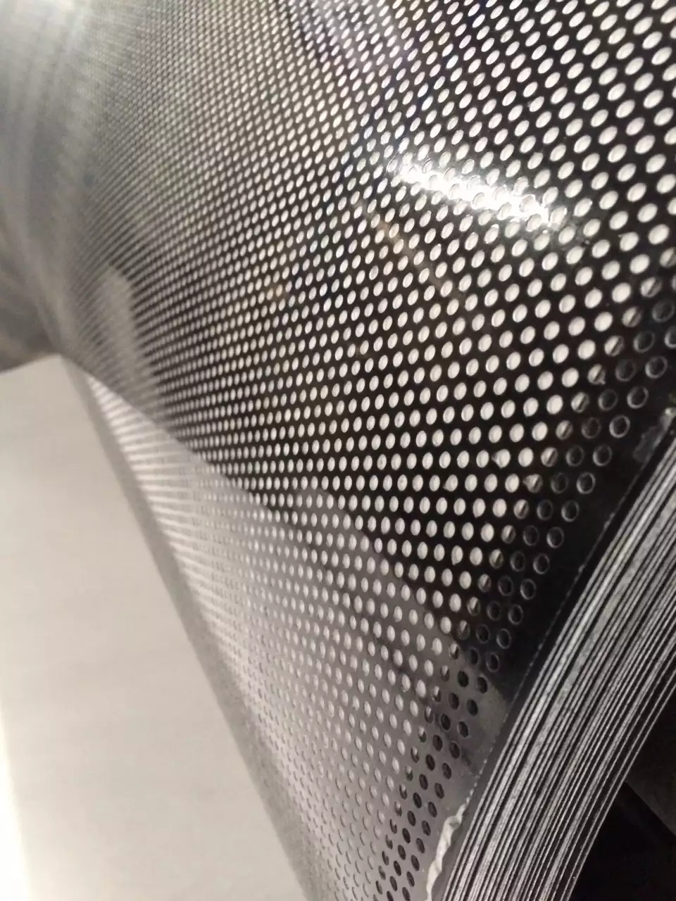 彩铝卷/铝卷/铝镁锰冲孔加工-整卷加工板面平整无油污图片3